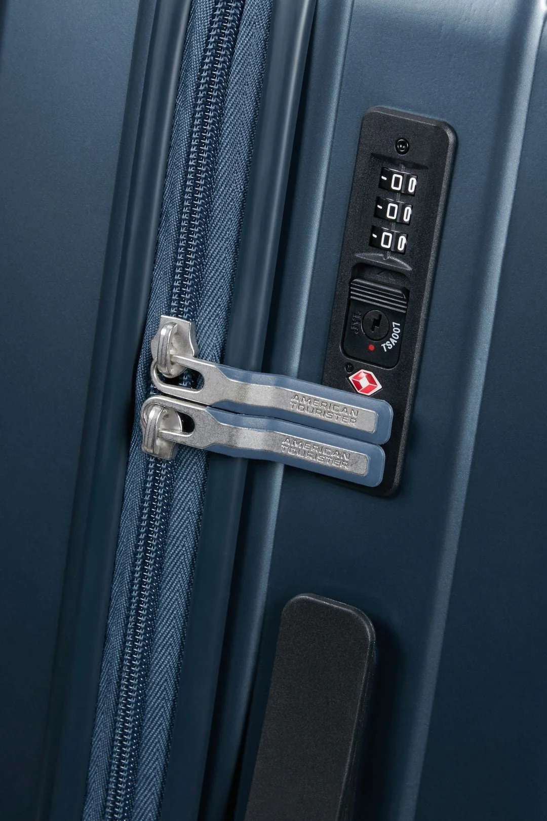 AMERICAN TOURISTER TROLLEY RIGIDO GEOPOP 67CM - Image 27