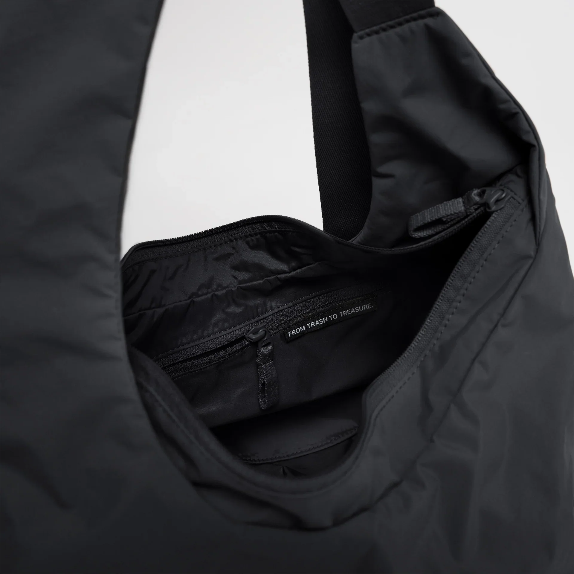 GOT BAG FULL MOON BAG MONOCHROME - Image 10