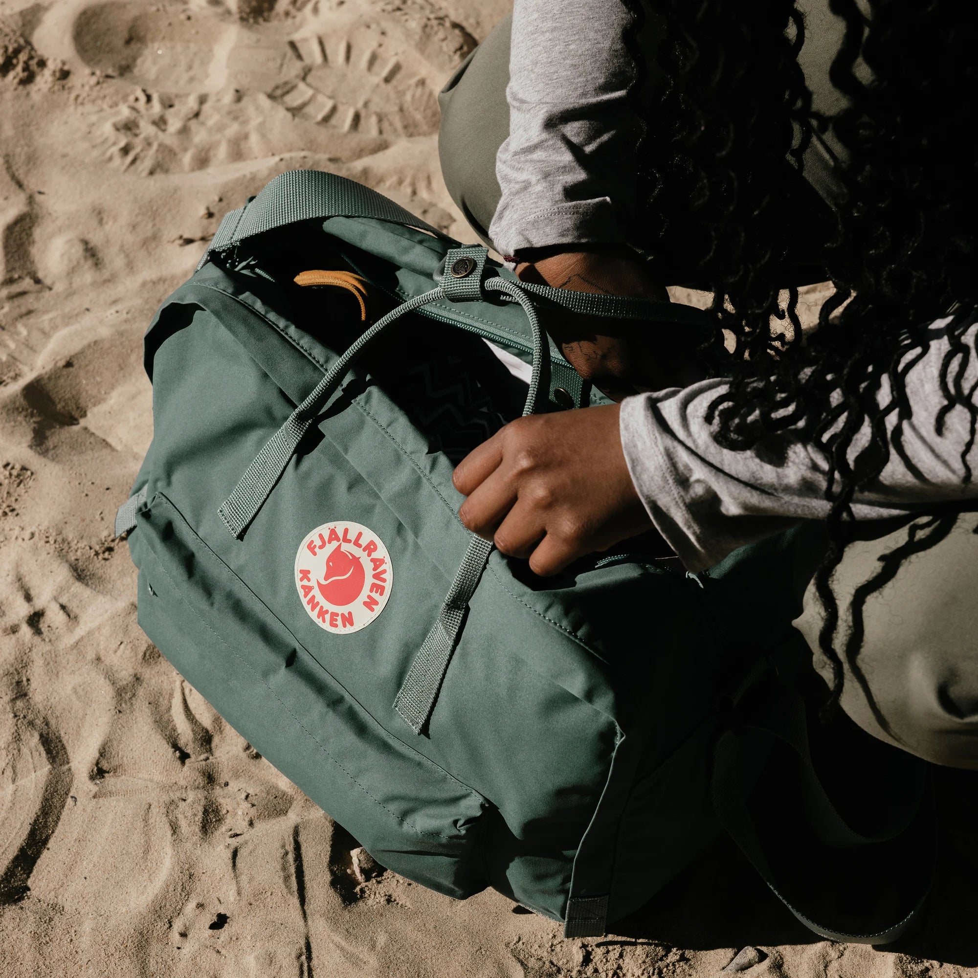 FJALLRAVEN KåNKEN WEEKENDER – BOLSA DE VIAJE/MOCHILA - Image 40