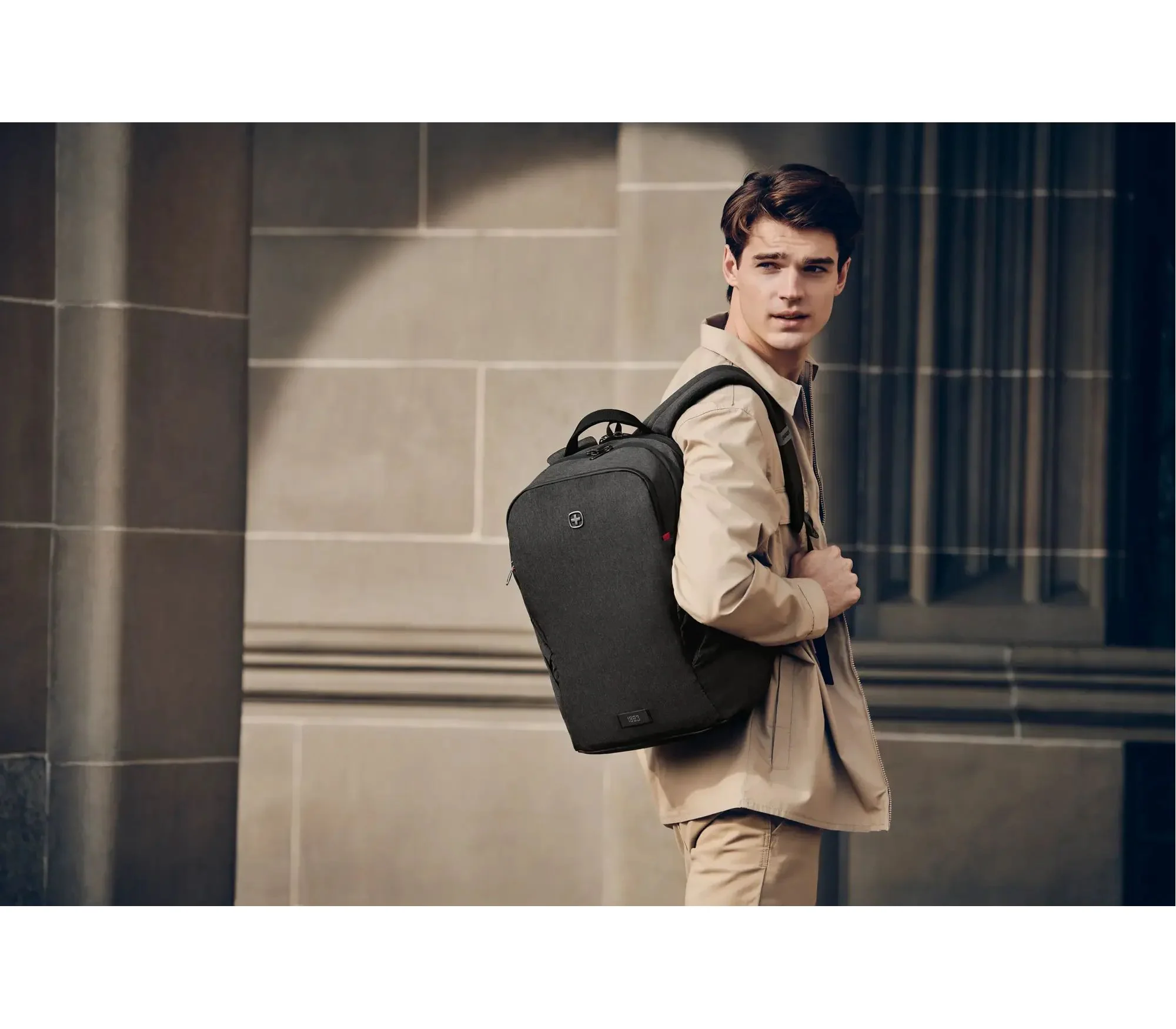 WENGER MX LIGHT Mochila para portátil de 16" con bolsillo para Tablet - Image 2